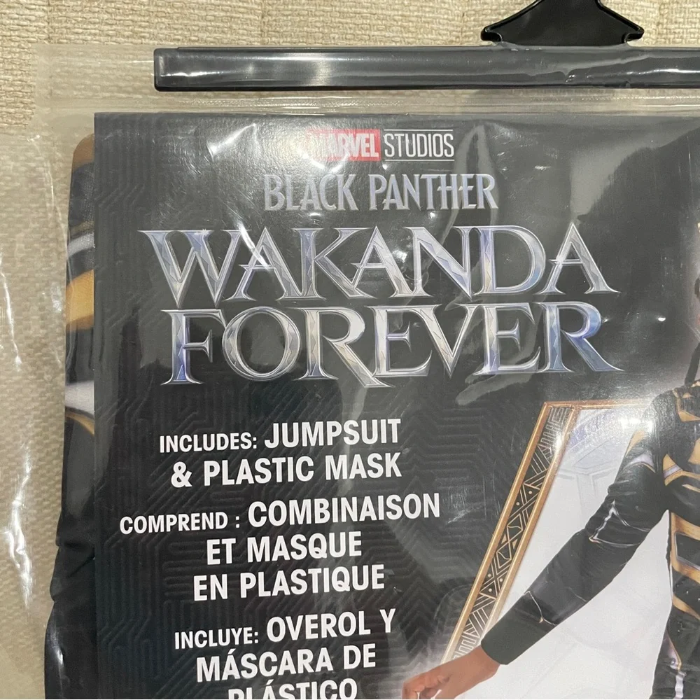NEW Marvel Black Panther Wakanda Forever Child Costume Jumpsuit Mask Small 4-7 - Picture 7 of 8
